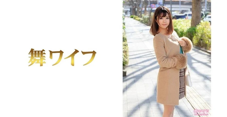 新来的小美女，这奶子和纹身还有小嫩逼真是绝了，完美身材清纯可人